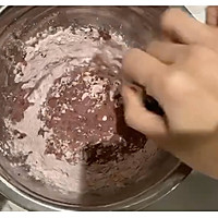 #美食视频挑战赛#玫瑰黄桃蛋糕卷的做法图解3
