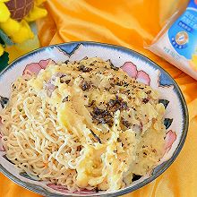 #安佳新年聚会食谱#土豆泥芝士方便面