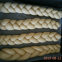 辫子面包的做法图解6