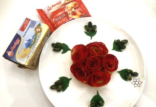 #安佳黄金拍档#烤苹果花的做法