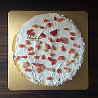 草莓奶油淋边蛋糕#有颜值的实力派#的做法图解4