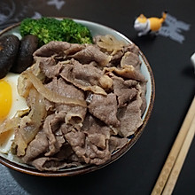 日式肥牛饭