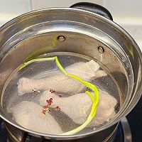 #夏日鲜味轻享健康#夏日开胃清爽｜藤椒手撕鸡的做法图解3