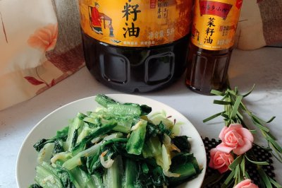 菜油原香提味增香，清炒油麦菜，一点也不菜！