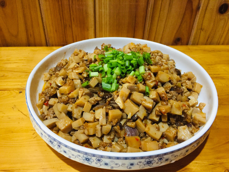 杏鲍菇肉末酱的做法