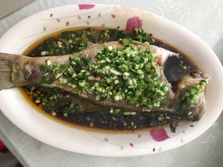 葱香鲈鱼