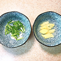 长豆角酿肉的做法图解1
