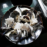 梭子蟹海鲜粥的做法图解2