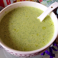 西兰花奶油浓汤的做法图解1