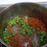 椰汁菠萝饭的做法图解3