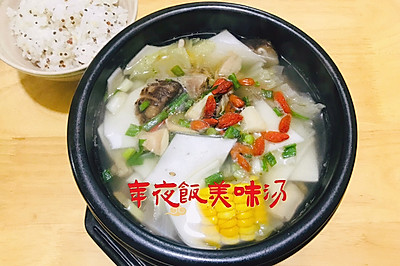 西安|炖个鸡腿鱿鱼汤煲，清爽又鲜美