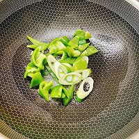 #立冬第一补#菜花炒腊肠的做法图解6