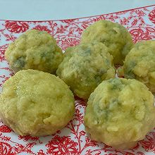 剩余的馅料这么做！玉米面杂蔬菜团