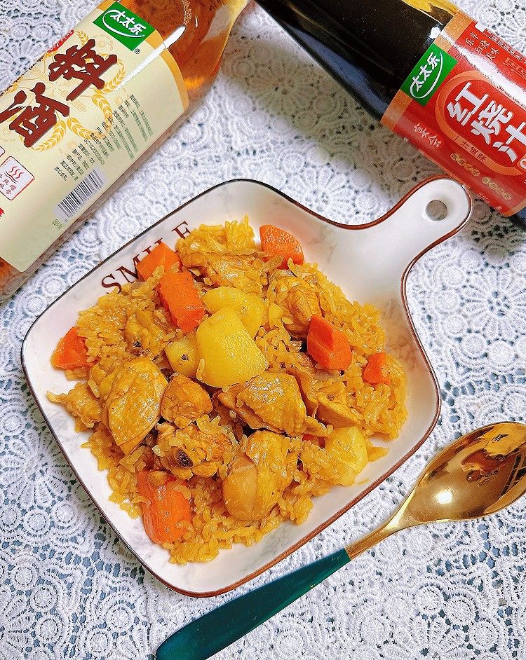 浓郁好吃❗️咖喱鸡土豆焖饭‼️的做法