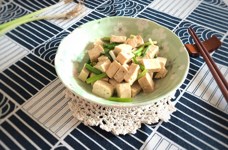 小葱拌豆腐的做法