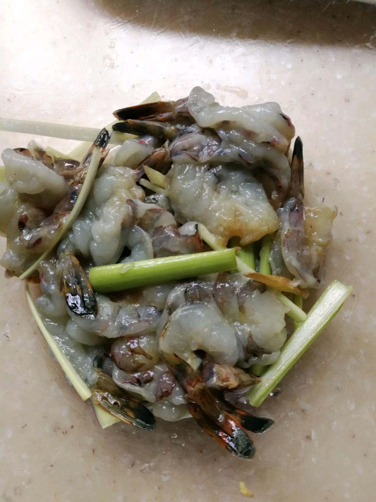 黄金蝴蝶虾怎么做_黄金蝴蝶虾的做法_豆果美食