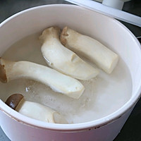 吃一口就停不下来的凉拌杏鲍菇的做法图解3