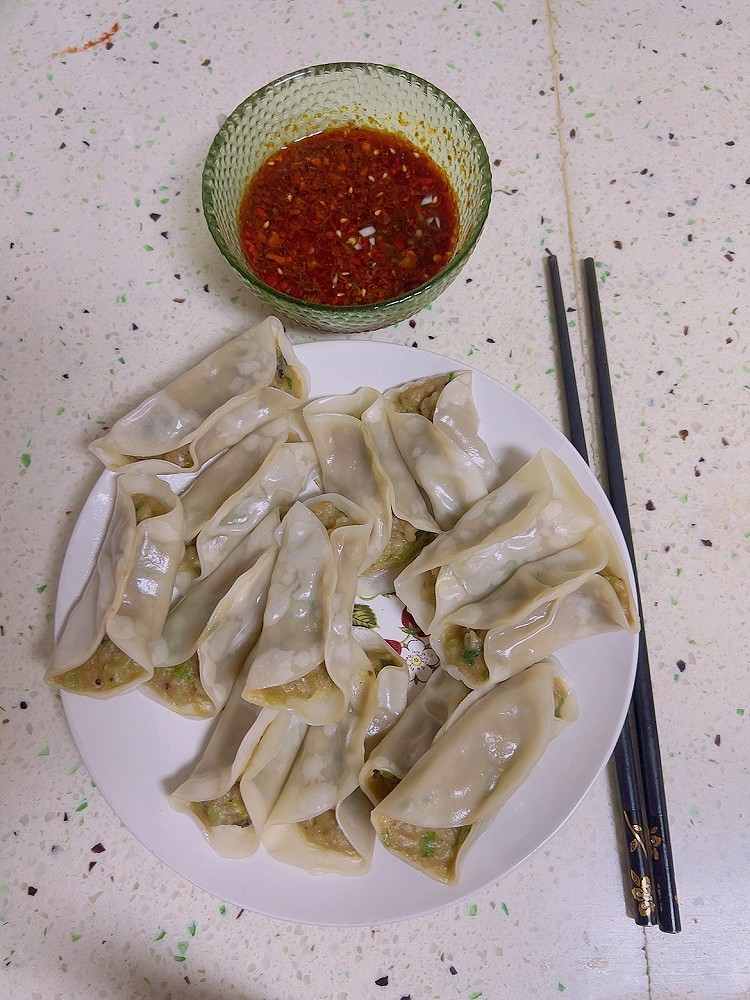 开口笑黑鱼蒸饺的做法