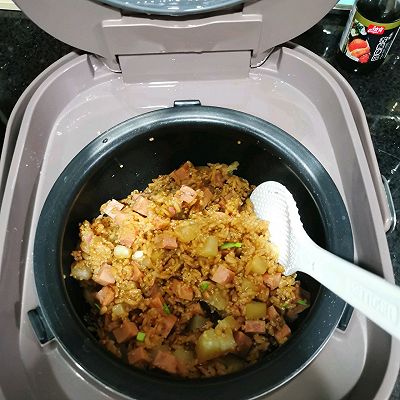 午餐肉焖饭，让你一碗又一碗