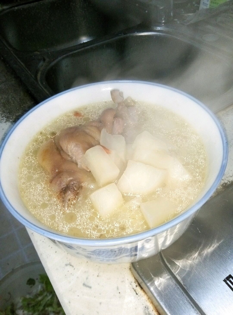 猪蹄萝卜汤的做法