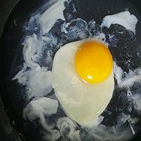 水煎荷包蛋的做法图解5