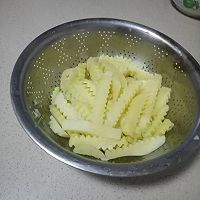 街边小吃狼牙土豆的做法图解2