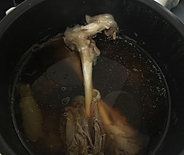 滋补羊腿骨暖心汤的做法