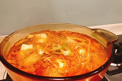 梨泰院泡菜豆腐汤