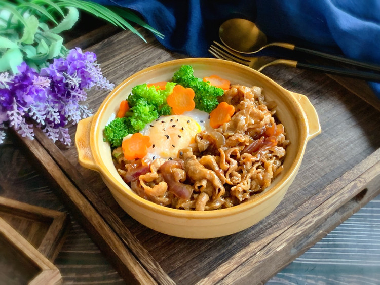 秘制肥牛饭的做法