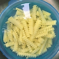 糖醋麻辣天蚕土豆的做法图解1