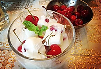 樱桃酸奶冰（六一礼物）的做法