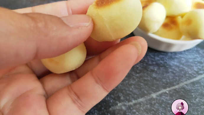 我家面粉这样做，搅一搅，锅里一放超级美味