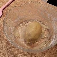 金帝集成灶美食推荐之广式蛋黄莲蓉月饼的做法图解2