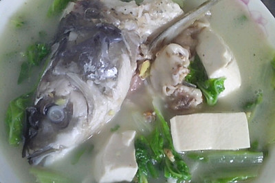 鱼头豆腐青菜汤