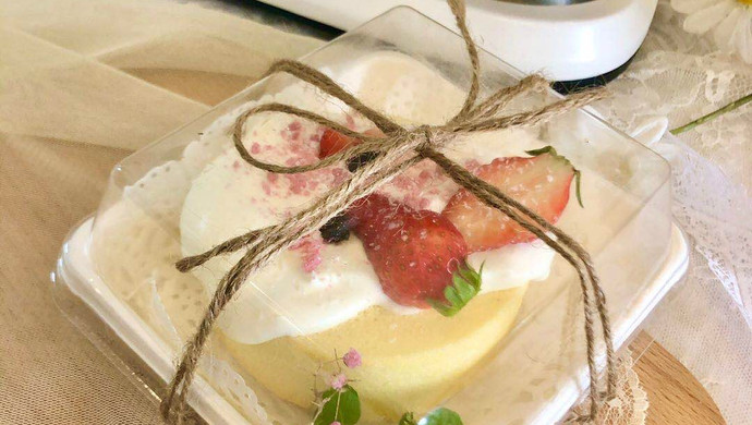 春游必备｜小4寸草莓奶盖蛋糕