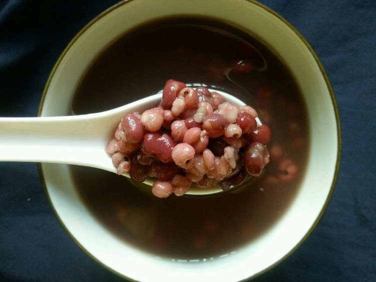 薏米红豆汤的做法