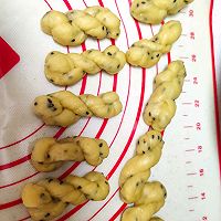 香酥小麻花的做法图解7