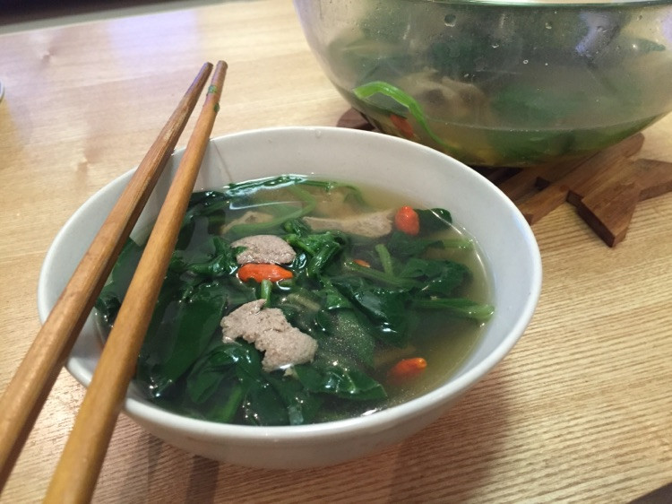 菠菜猪肝汤的做法
