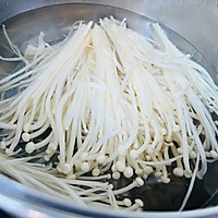 番茄肥牛金针菇的做法图解4