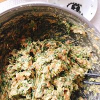 #换着花样吃早餐#荠菜小馄饨｜调肉馅最关键的做法图解7