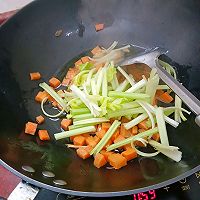 芹菜炒花生米的做法图解4