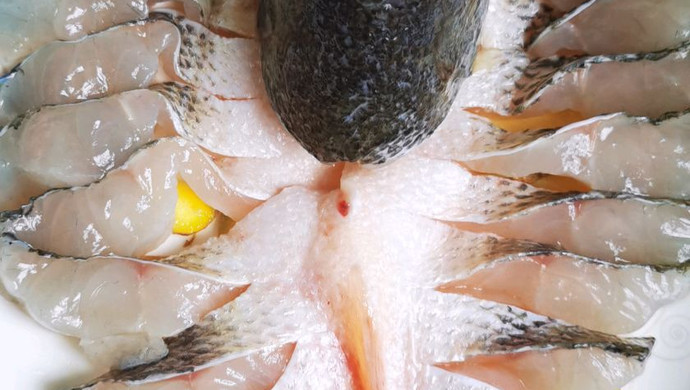 清蒸鲈鱼