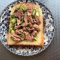 营养美味的芦笋金枪鱼吐司披萨的做法图解2