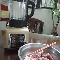 香浓美味的骨头汤的做法图解1