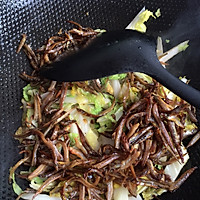 银鱼干炒娃娃菜的做法图解5