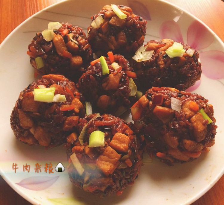牛肉糯米杂粮饭团的做法