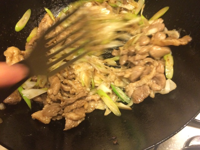 葱爆羊肉的做法图解5