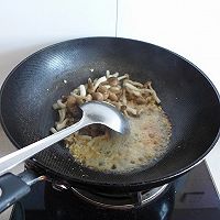秋葵炒菌菇#太太乐鲜鸡汁中式#的做法图解9
