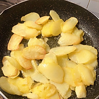 香喷喷干锅土豆回锅肉的做法图解3