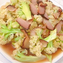 家常腊肉炒花菜